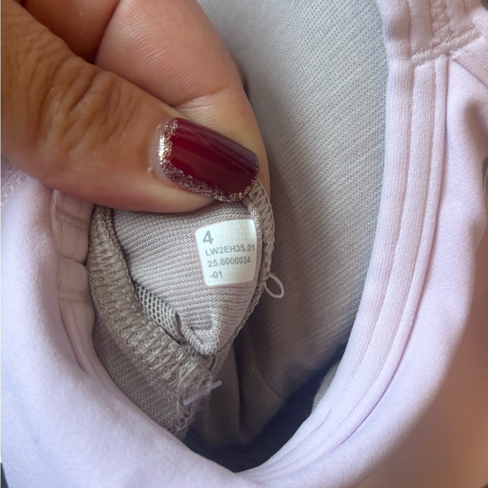 Lululemon Flow Y Wrap-Front High-Neck Bra - Size 4 - Meadowsweet Pink - Picture 4 of 4